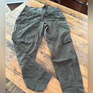 Athleta elation 7/8 utility tight